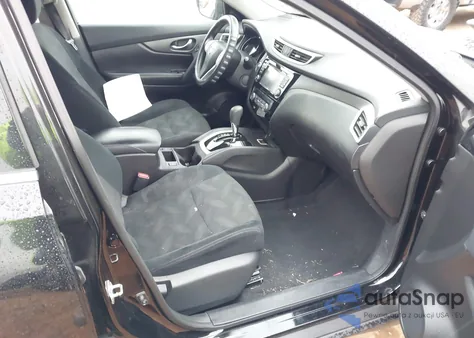 2015 Nissan Rogue Sv z USA, uszkodzony, nr VIN 5N1AT2MV0FC893657